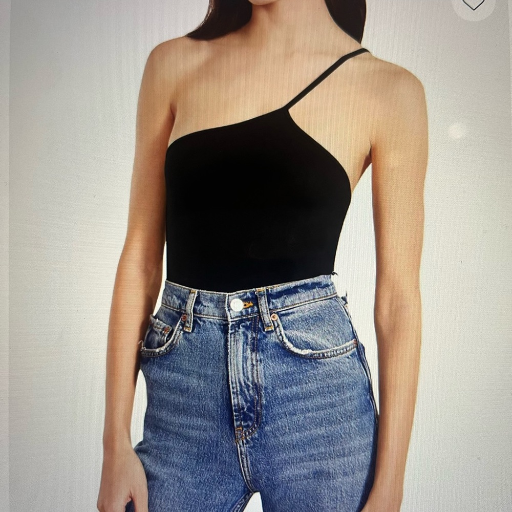 never worn BB Dakota black one shoulder body suit